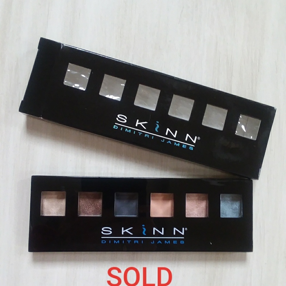🔴🔴SOLD🔴🔴EYESHADOW KIT BY SKINN
